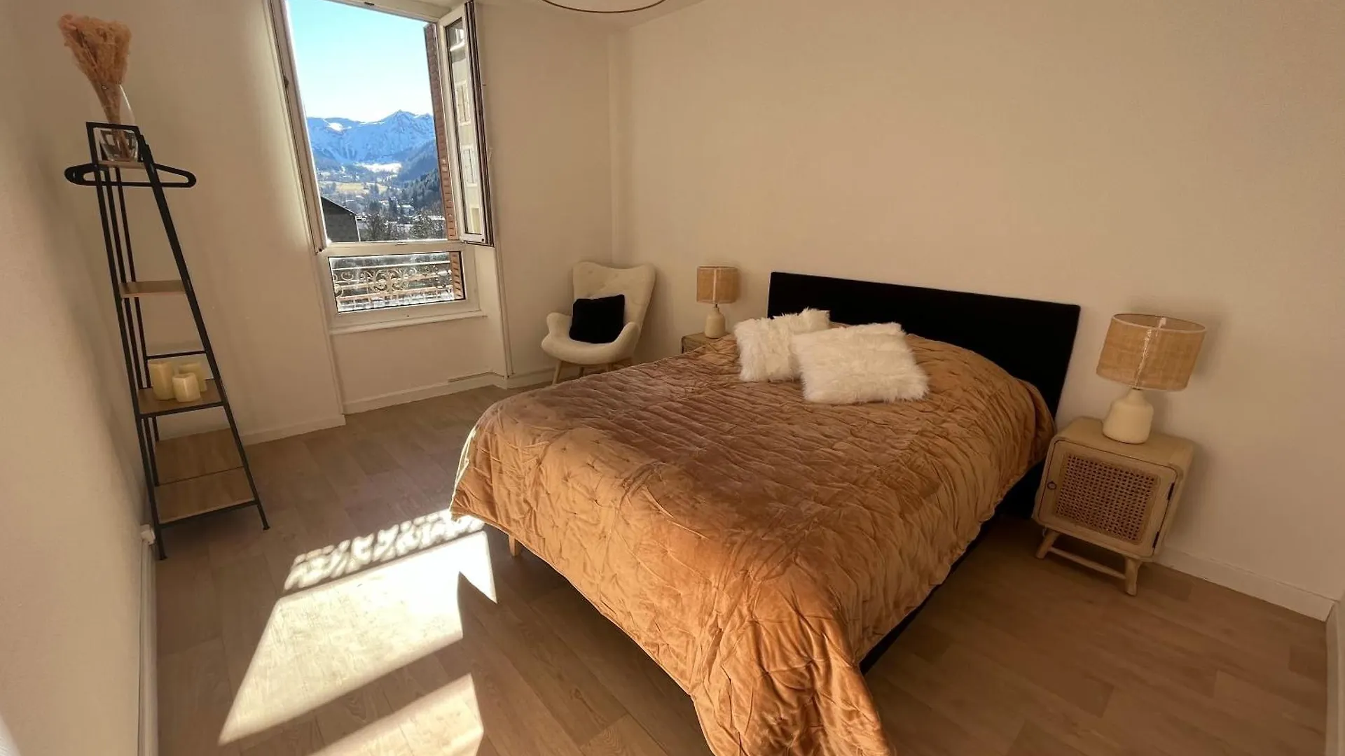 Logement Romily Avec Vue Montagne 0*, Le Mont-Dore