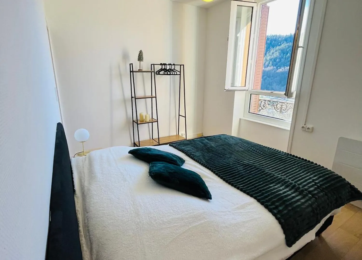 Holiday home Logement Romily Avec Vue Montagne France